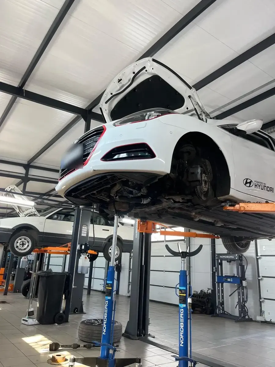 Gebraucht Hyundai i40 118 PS (86 kW) 2015 Weiß Kombi