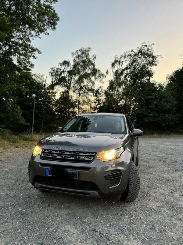 Grau Gebraucht 2015 Land Rover Discovery Sport SUV | 11.200 € (Guter Preis) - Bild 1/4