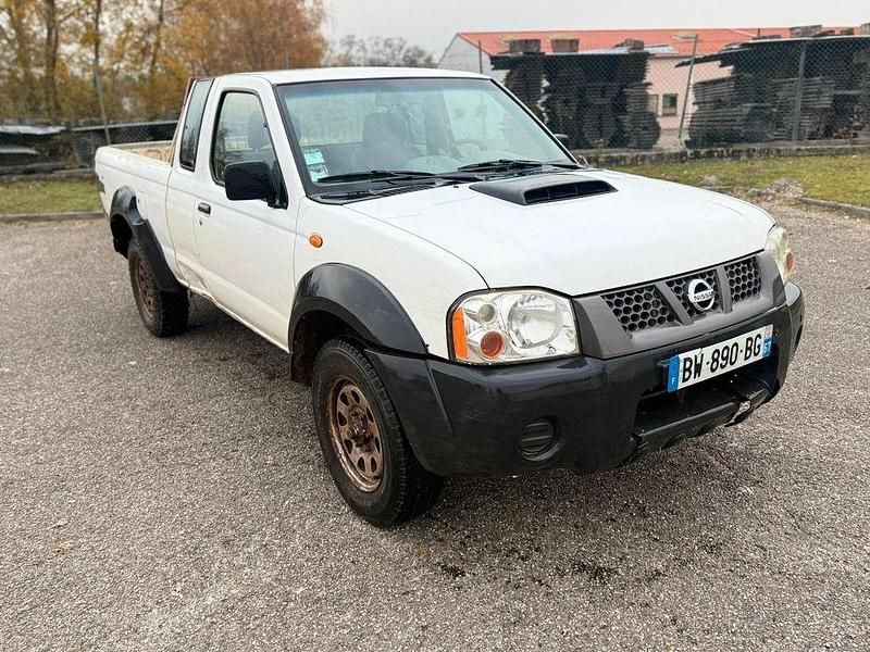 Gebraucht Nissan Navara 133 PS (97 kW) 2011 Weiß Abholung