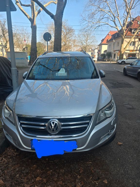Silber Gebraucht 2010 VW Tiguan Sportline SUV | 8.700 € (Fairer Preis) - Bild 1/4