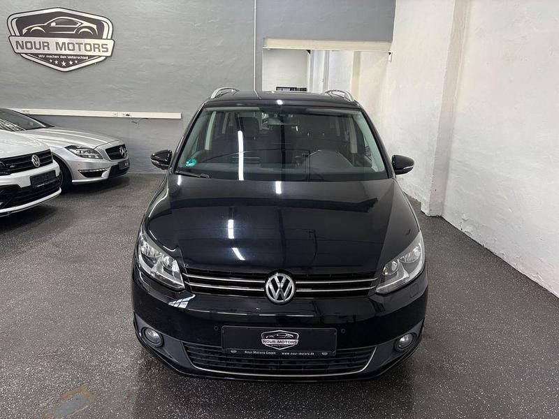Gebraucht VW Touran Cup 105 PS (77 kW) 2014 Schwarz Van / Kleinbus