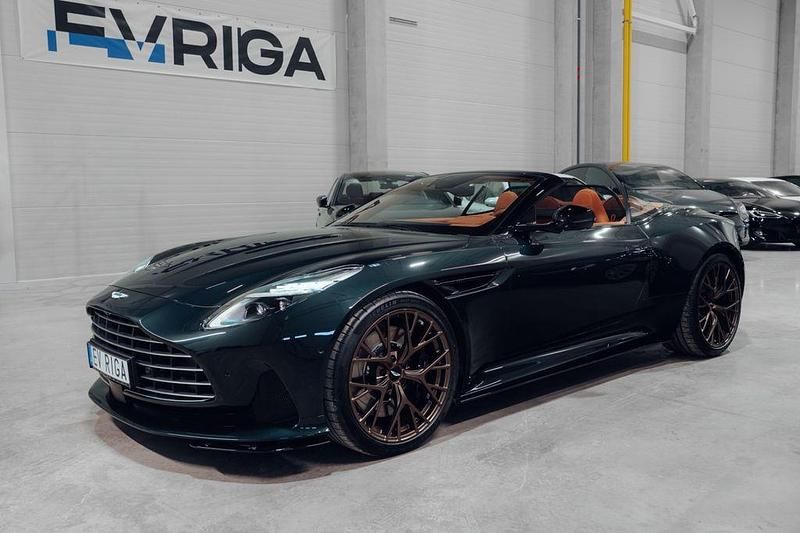 Gebraucht Aston Martin DB12 680 PS (500 kW) 2025 Grün Cabrio