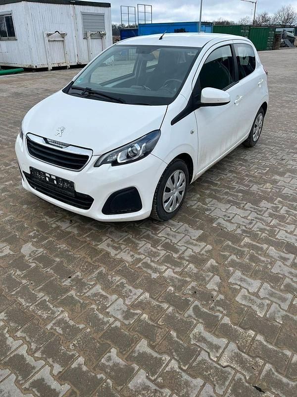 Gebraucht Peugeot 108 Active 69 PS (50 kW) 2018 Weiß Kleinwagen