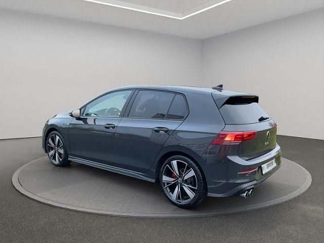 Gebraucht VW Golf VIII GTD 200 PS (147 kW) 2024 Uranograu Limousine