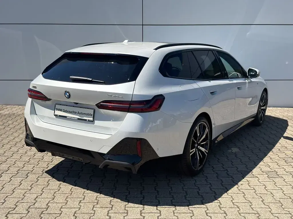 Gebraucht BMW 540 M Sport 303 PS (222 kW) 2025 Weiß Kombi