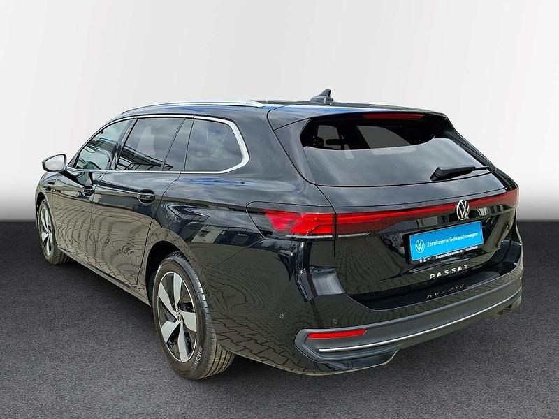 Gebraucht VW Passat Business 150 PS (110 kW) 2025 Schwarz Kombi