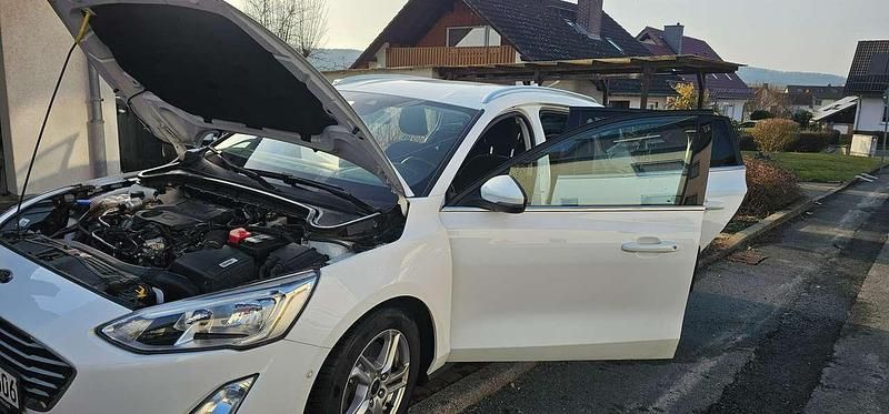 Gebraucht Ford Focus 125 PS (91 kW) 2019 Weiß Kombi