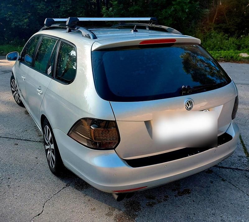 Gebraucht VW Golf VI 80 PS (58 kW) 2010 Silber Kleinwagen