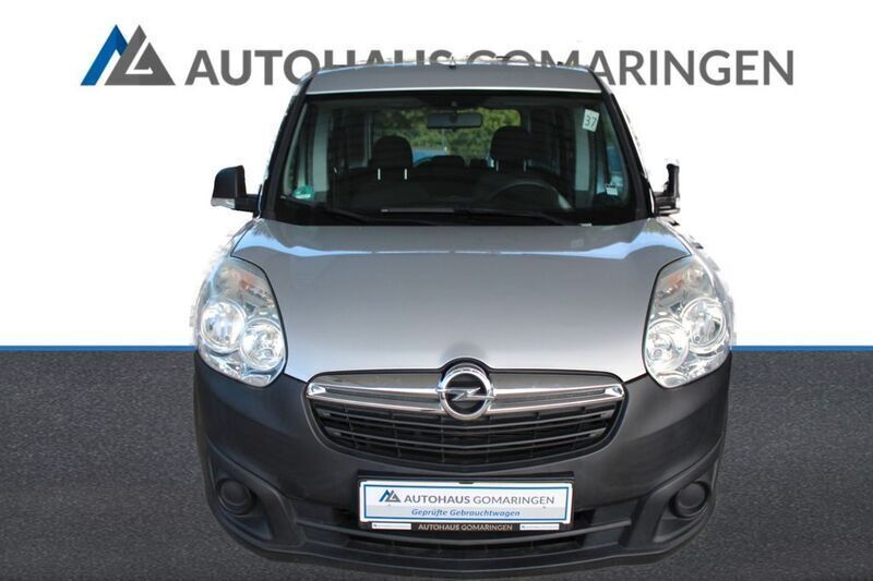 Gebraucht Opel Combo Selection 95 PS (69 kW) 2017 Silber Van / Kleinbus