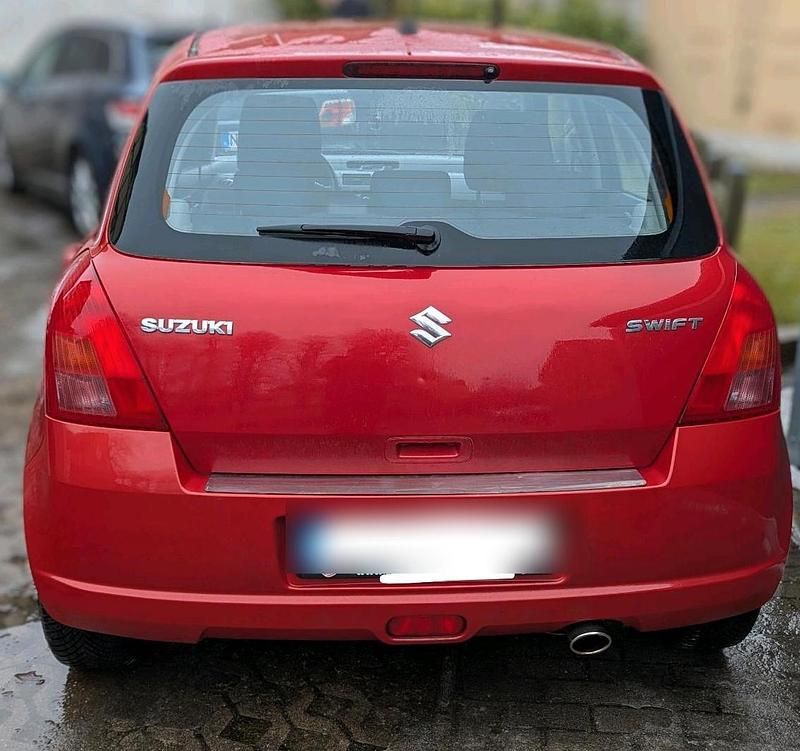 Gebraucht Suzuki Swift 92 PS (67 kW) 2007 Rot Kleinwagen