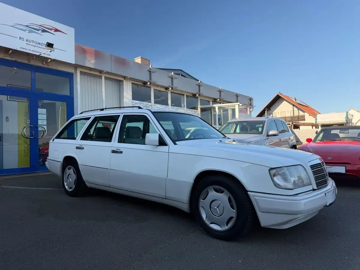 Gebraucht Mercedes E280 Sportline 193 PS (141 kW) 1995 Weiß Kombi