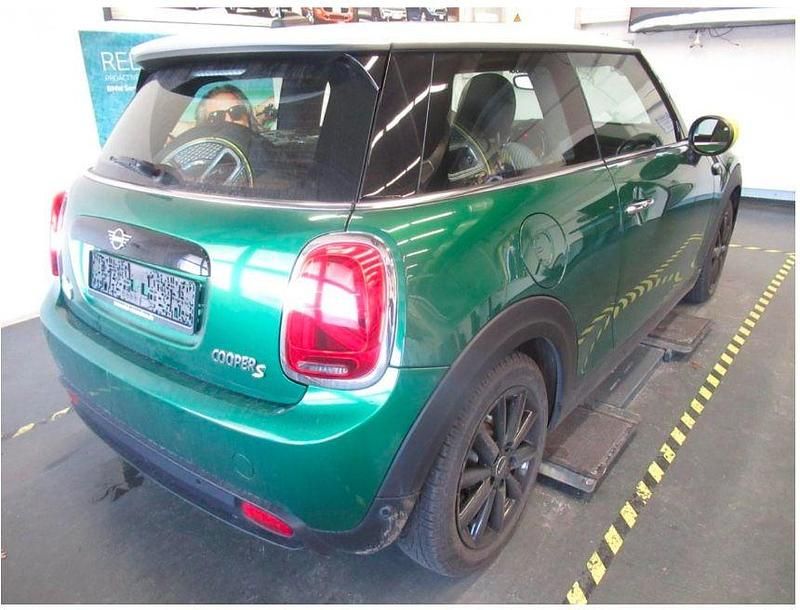 Gebraucht Mini Cooper SE 135 kW (184 PS) 2023 Grün Kleinwagen
