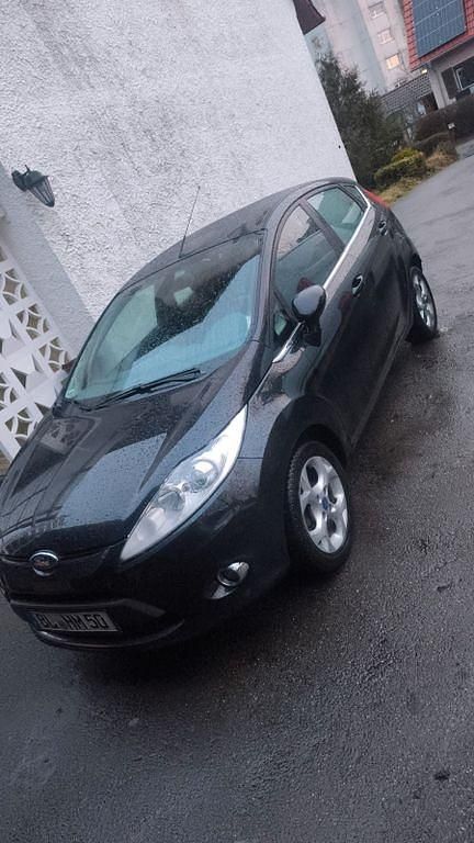 Gebraucht Ford Fiesta Titanium 82 PS (60 kW) 2011 Schwarz Kleinwagen