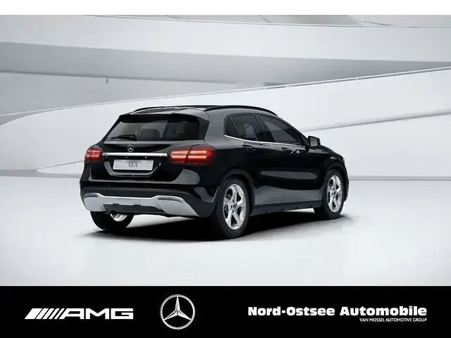 Gebraucht Mercedes GLA180 Style 122 PS (89 kW) 2019 Schwarz SUV