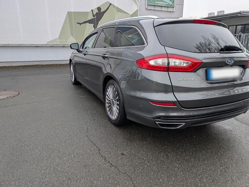 Gebraucht Ford Mondeo Titanium 180 PS (132 kW) 2017 Grau Kombi