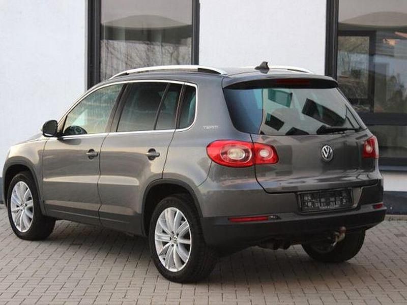 Gebraucht VW Tiguan 140 PS (102 kW) 2010 Grau SUV