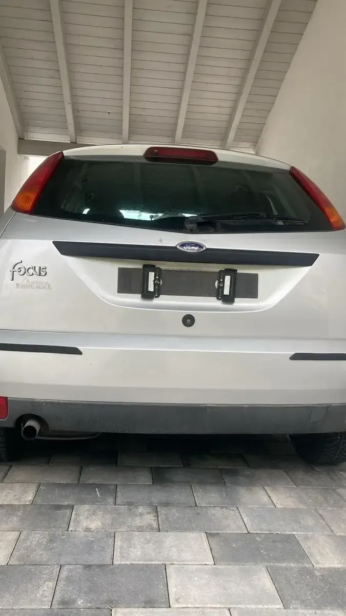 Gebraucht Ford Focus 101 PS (74 kW) 2001 Silber Kleinwagen