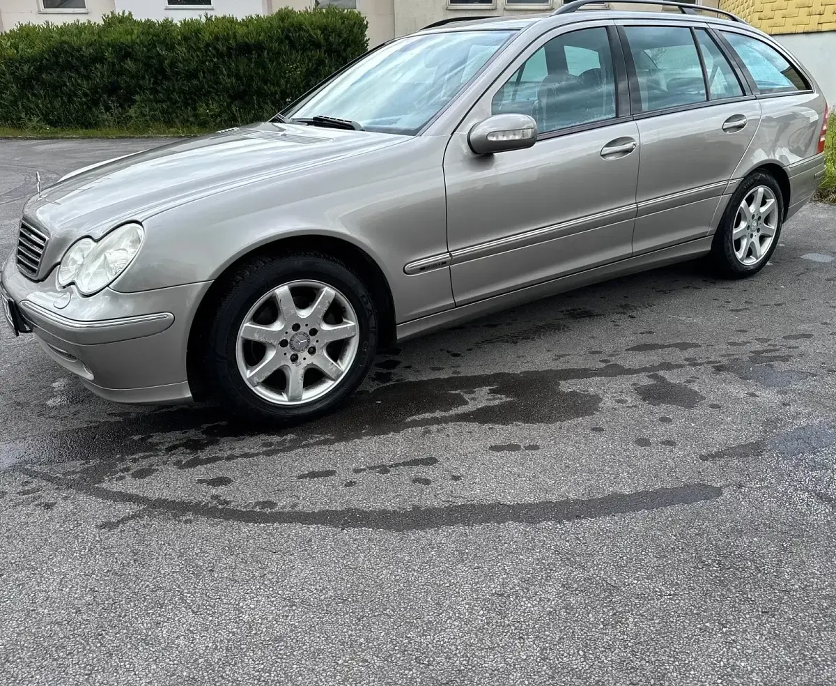 Gebraucht Mercedes C200 Avantgarde 163 PS (119 kW) 2003 Grau Kombi