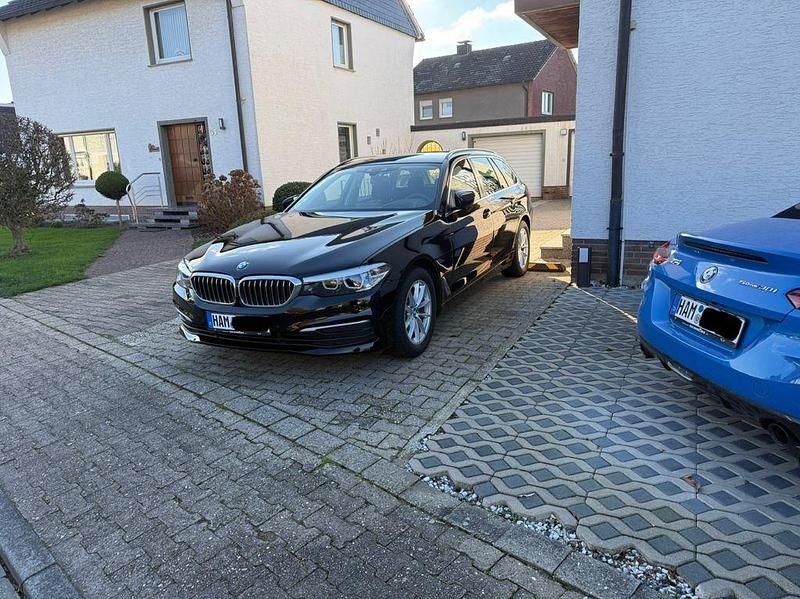 Gebraucht BMW 520 190 PS (139 kW) 2018 Schwarz Kombi