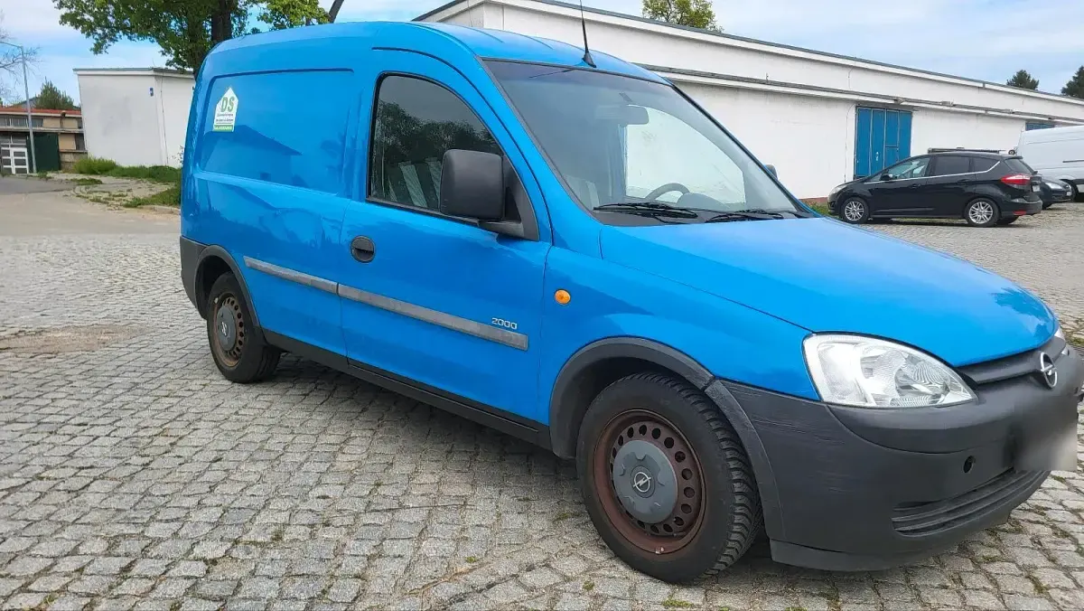 Usata Opel Combo 75 CV (55 kW) 2003 Blu Monovolume