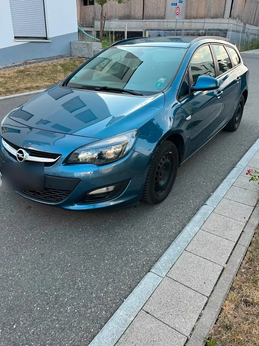 Gebraucht Opel Astra 110 PS (80 kW) 2014 Blau Kombi