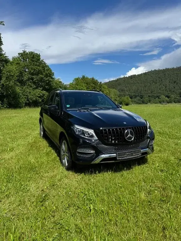 Gebraucht Mercedes GLE350 258 PS (189 kW) 2016 Schwarz SUV