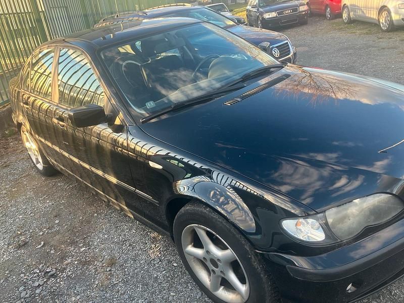 Second-hand BMW 316 105 CP (77 kW) 2003 Negru Berlinǎ