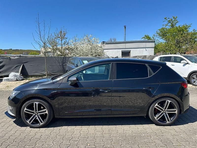 Second-hand Seat Leon FR 184 CP (135 kW) 2014 Negru Berlinǎ