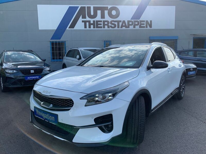 (hw2) deluxeweiss met. (metallic) Gebraucht 2021 Kia XCeed Black Xdition SUV | 22.690 € (Fairer Preis) - Bild 1/4