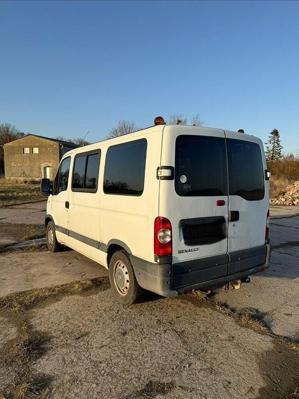 Second-hand Renault Master 120 CP (88 kW) 2009 Alb Break