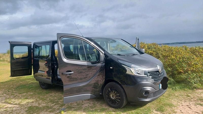 Gebraucht Renault Trafic 120 PS (88 kW) 2019 Schwarz Van / Kleinbus