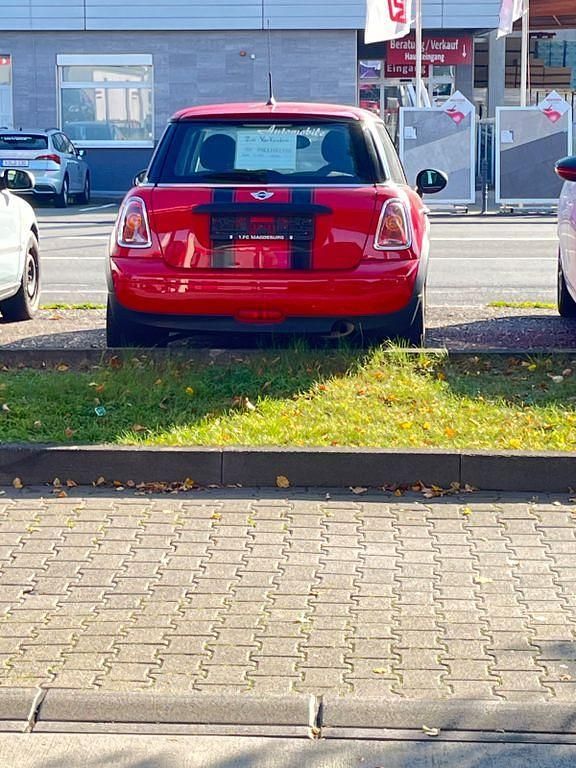 Rot Gebraucht 2009 Mini ONE Kleinwagen | 3.800 € (Fairer Preis) - Bild 1/4