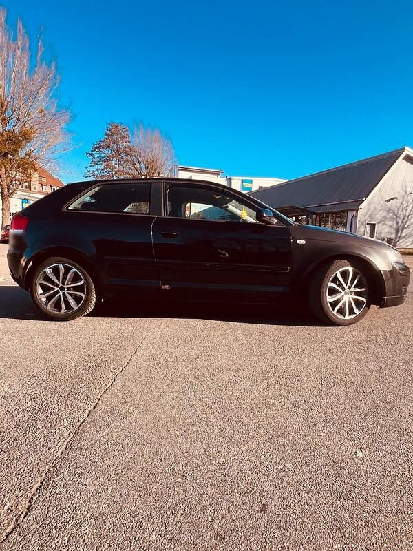 Second-hand Audi A3 105 CP (77 kW) 2006 Negru Hatchback