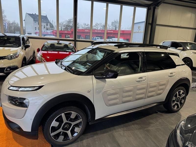 Gebraucht Citroën C4 Shine 110 PS (80 kW) 2018 Weiß SUV