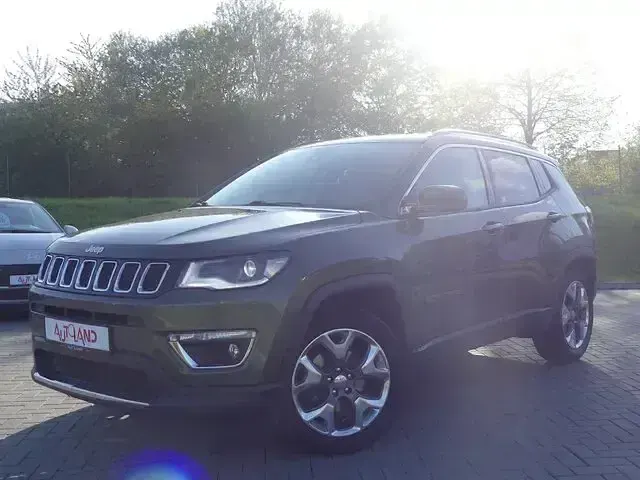 Gebraucht Jeep Compass Limited 140 PS (102 kW) 2018 Grün SUV