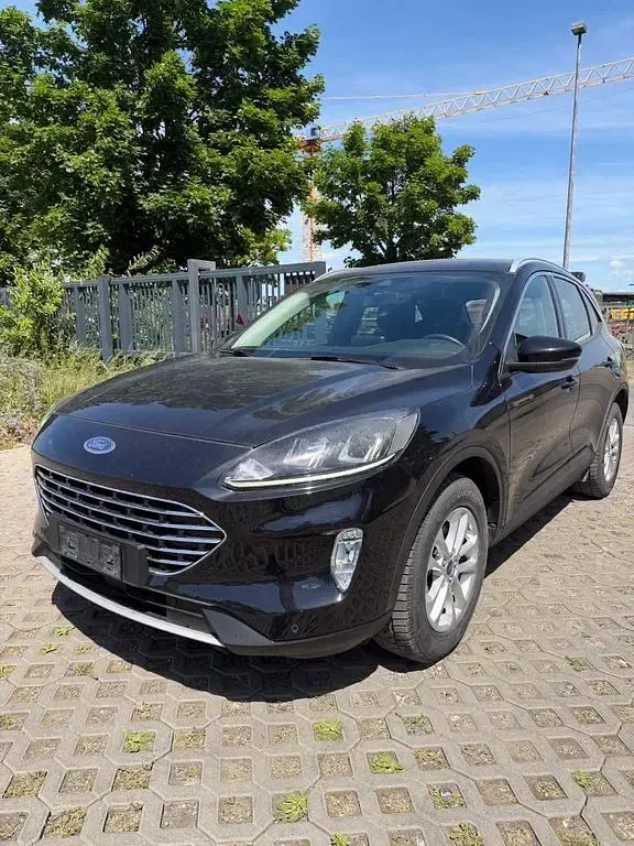 Gebraucht Ford Kuga Titanium 120 PS (88 kW) 2021 Schwarz SUV