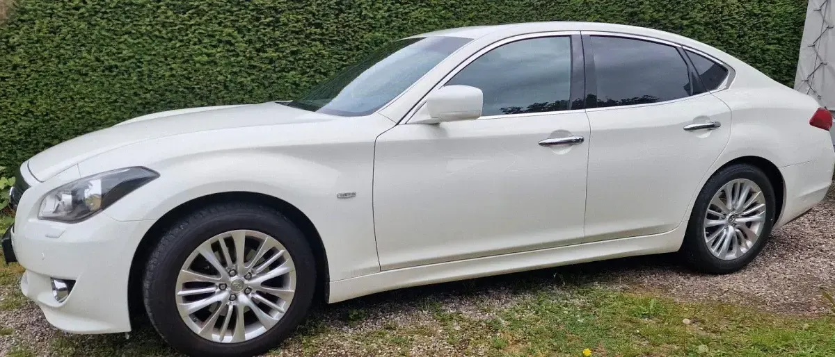 Gebraucht Infiniti Q70 Premium 364 PS (267 kW) 2014 Weiß Limousine