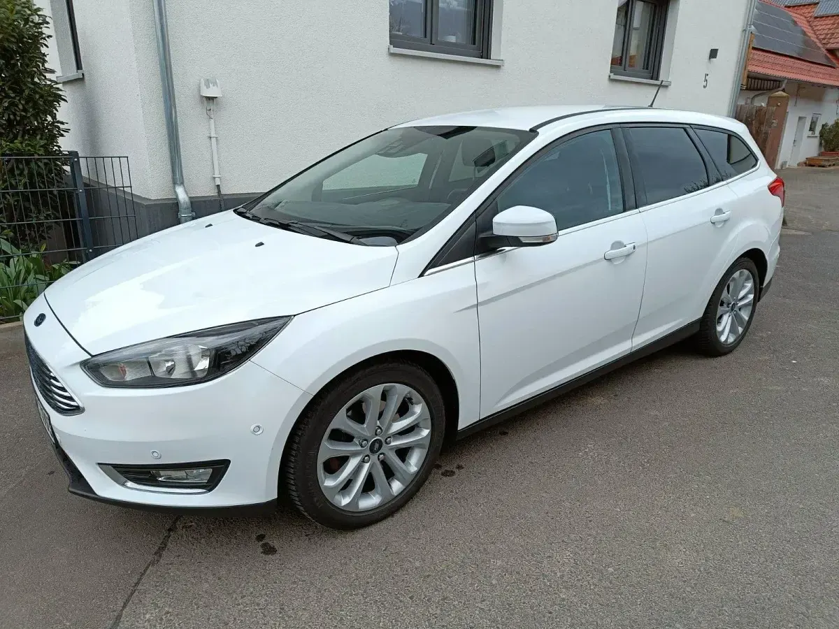 Second-hand Ford Focus Titanium 150 CP (110 kW) 2017 Alb Break