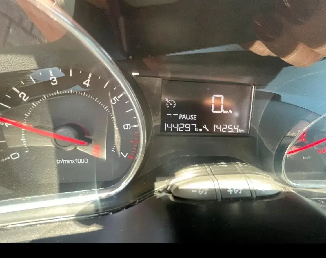 Gebraucht Peugeot 208 90 PS (66 kW) 2012 Rot Kleinwagen