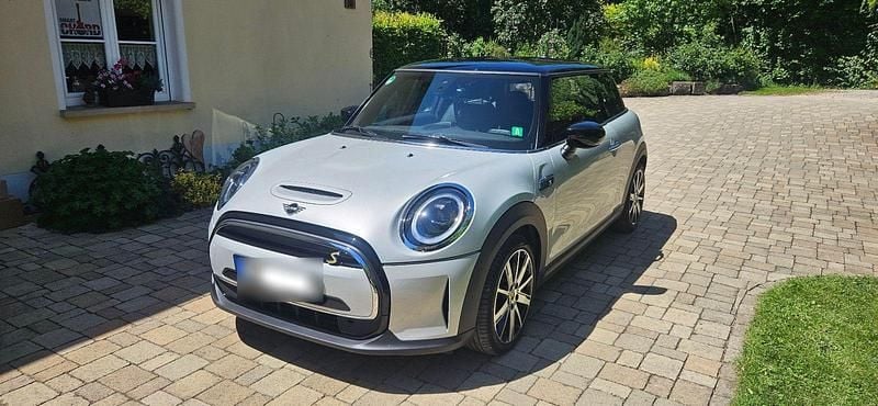Gebraucht Mini Cooper SE 135 kW (184 PS) 2021 Silber Kleinwagen