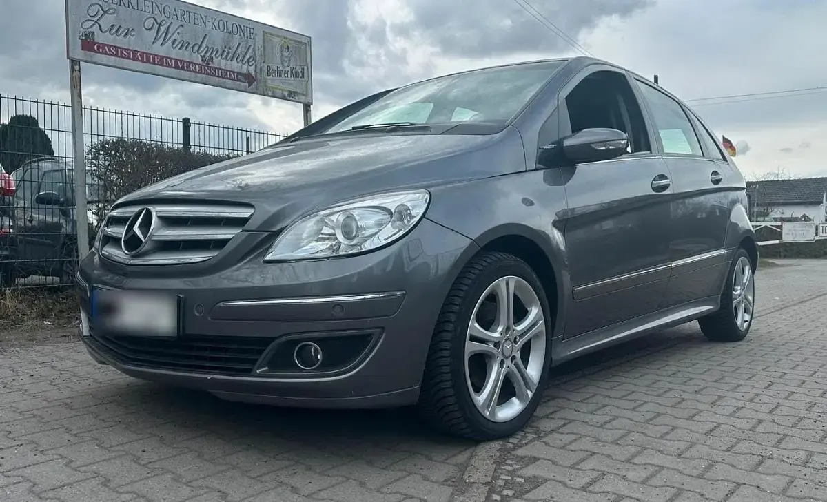 Gebraucht Mercedes B200 140 PS (102 kW) 2008 Grau Van / Kleinbus