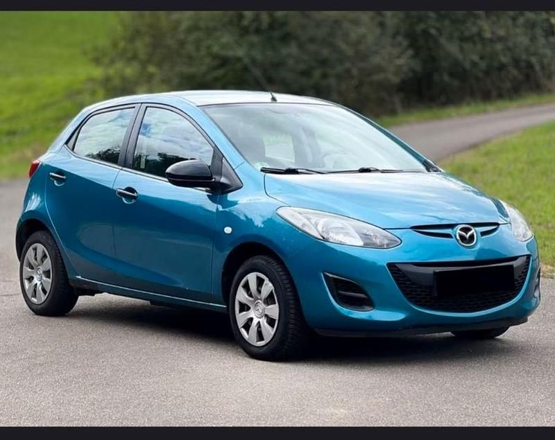 Gebraucht Mazda 2 Edition 84 PS (61 kW) 2012 Blau Limousine