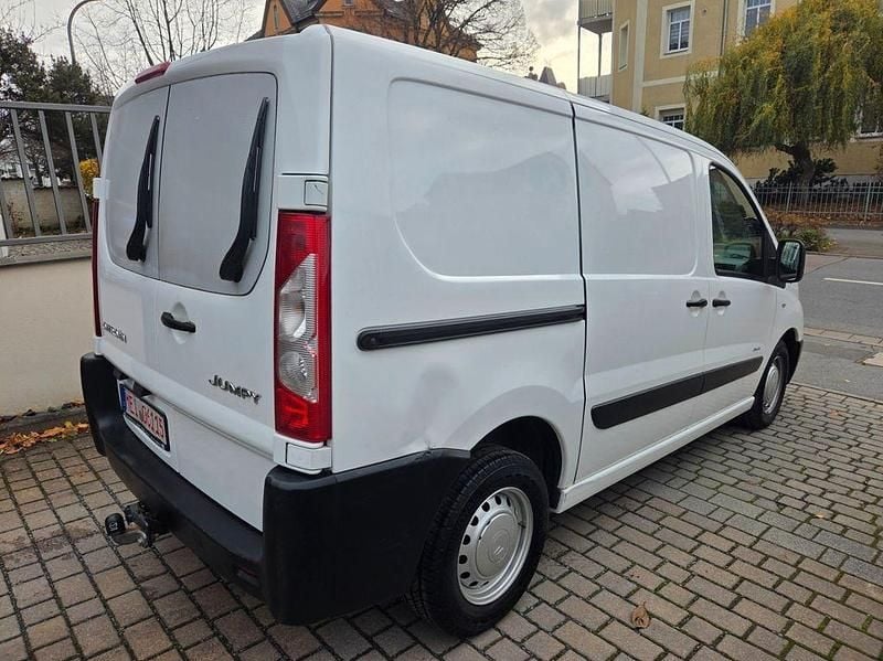 Second-hand Citroën Jumpy 90 CP (66 kW) 2007 Alb Monovolum