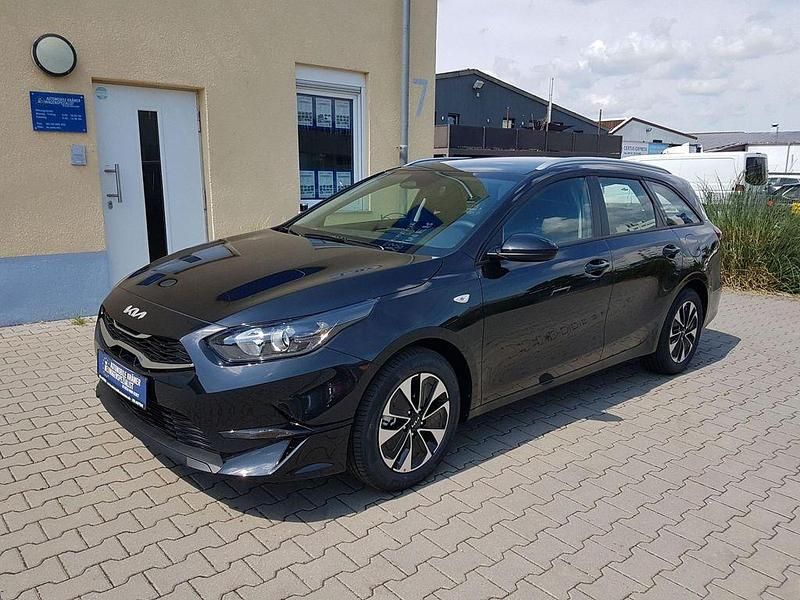 Schwarz Neu 2025 Kia Ceed Sportswagon Kombi | 24.409 € (Guter Preis) - Bild 1/4