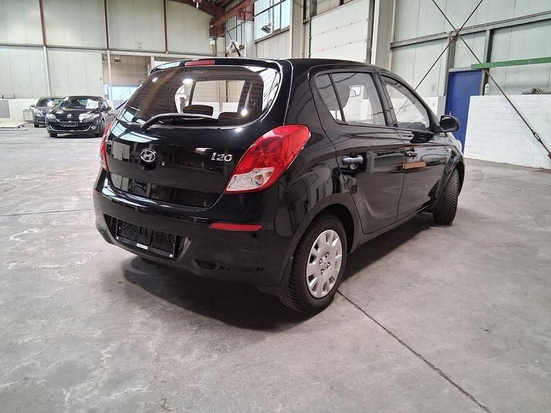 Gebraucht Hyundai i20 Classic 86 PS (63 kW) 2014 Kleinwagen
