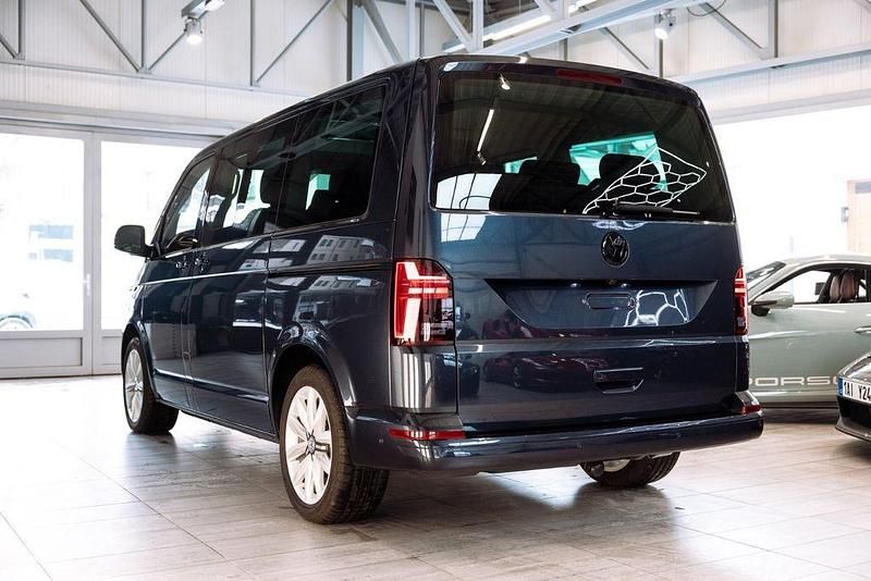 Gebraucht VW Multivan Highline 204 PS (150 kW) 2023 Blau Van