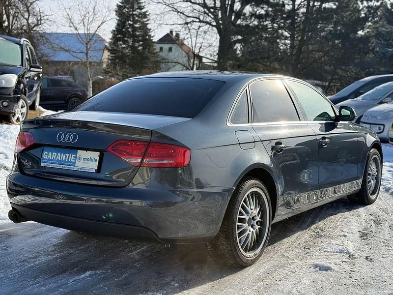 Gebraucht Audi A4 Attraction 160 PS (117 kW) 2008 Grau Limousine
