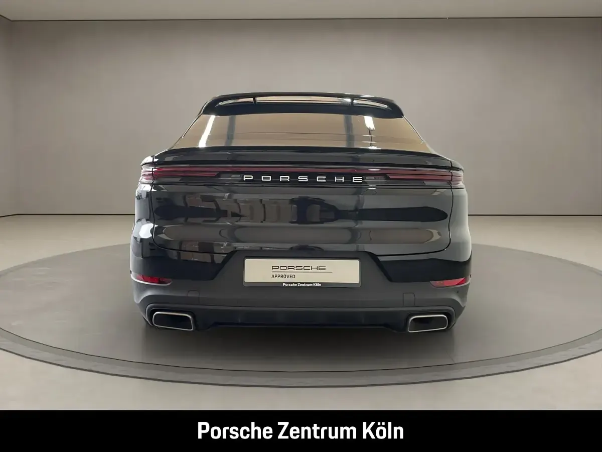 Gebraucht Porsche Cayenne 470 PS (345 kW) 2024 Schwarz SUV