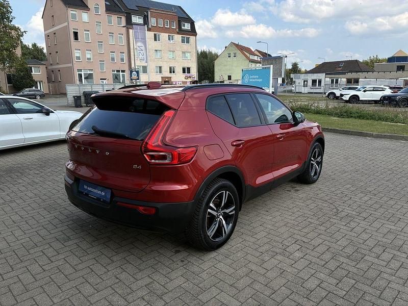 Gebraucht Volvo XC40 Plus 197 PS (144 kW) 2024 Rot SUV