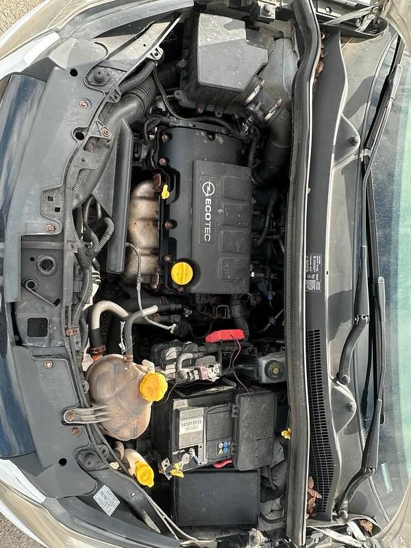 Gebraucht Opel Corsa 87 PS (63 kW) 2010 Weiß Kleinwagen